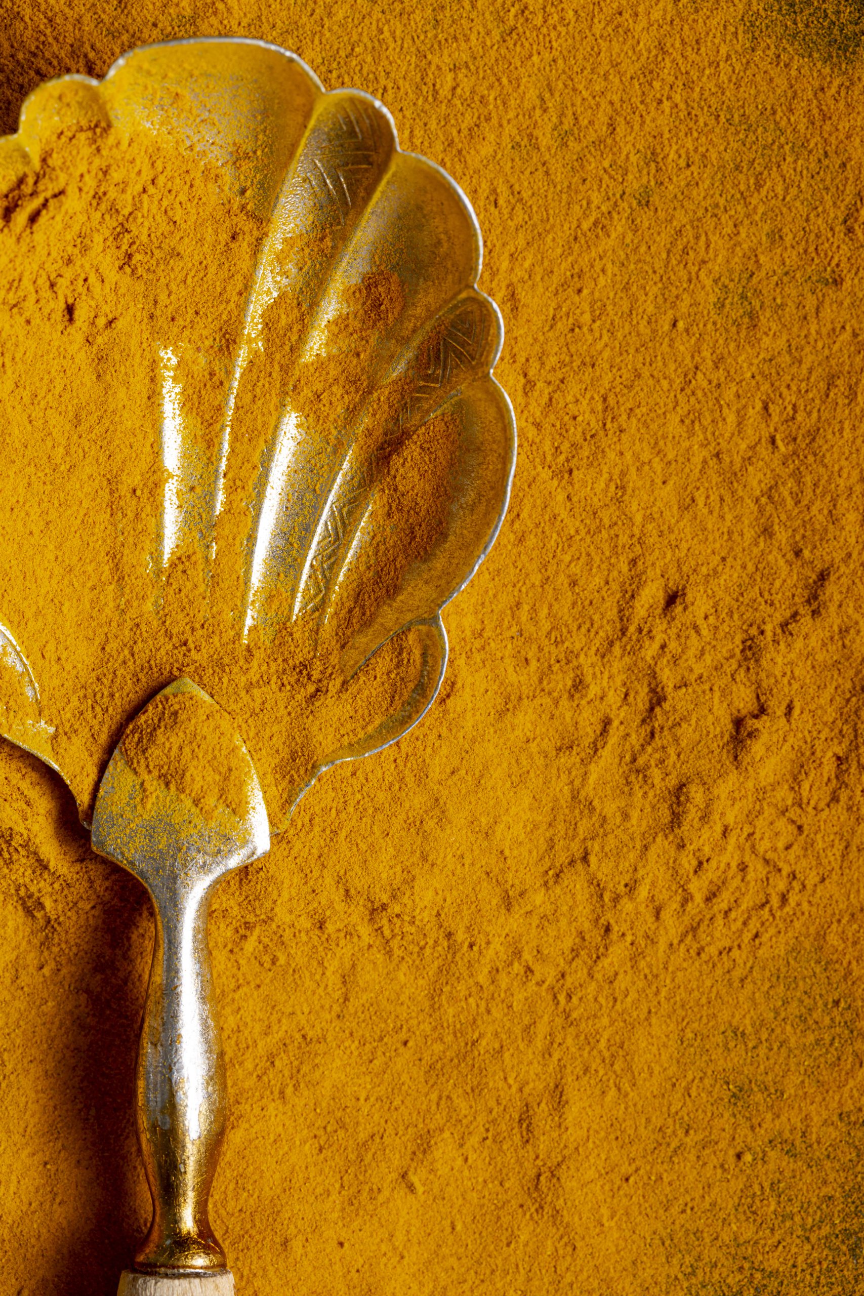 Premium quality high-curcumin turmeric